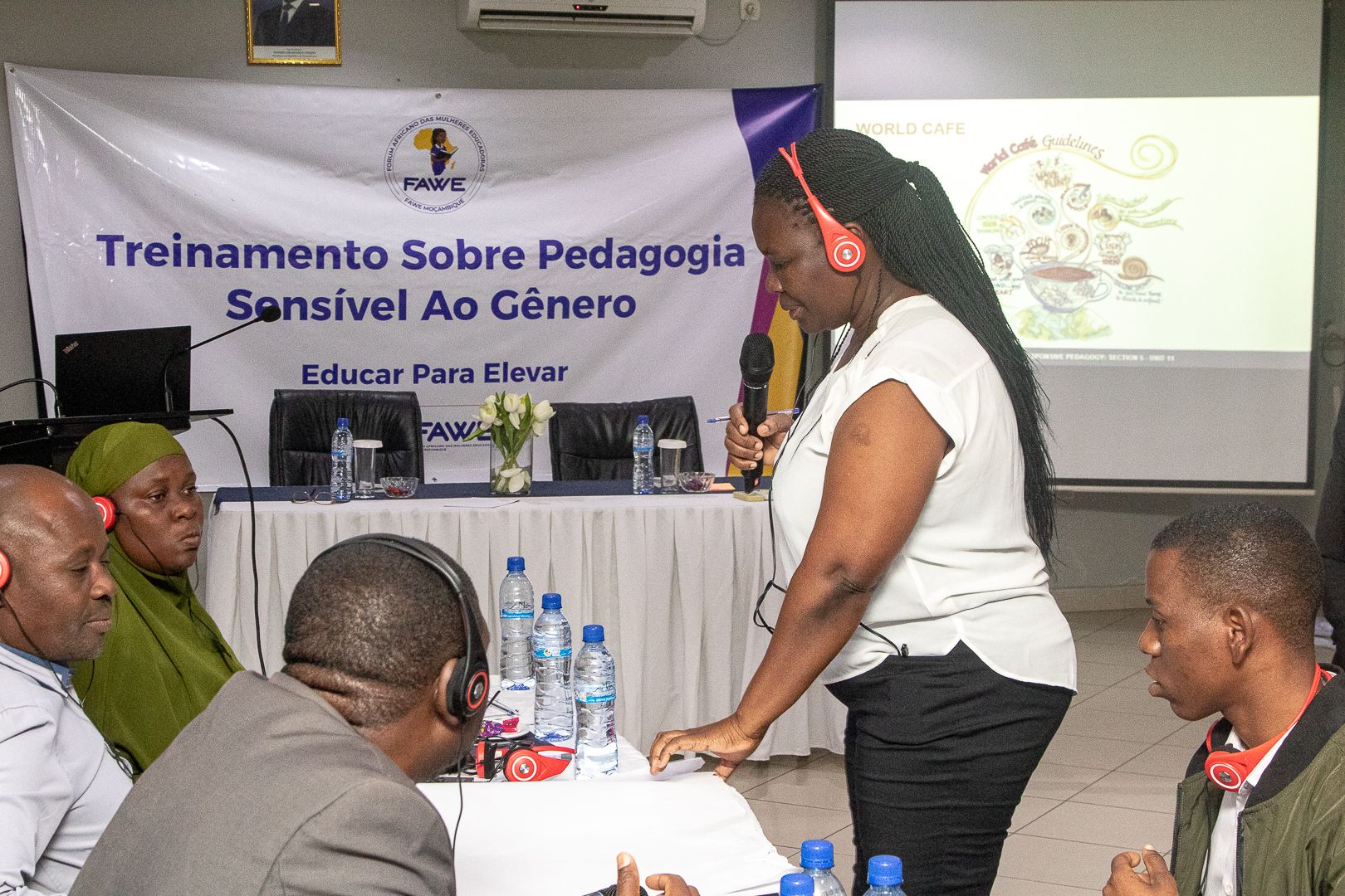 Interpretação simultânea